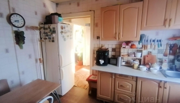 г. Омск,  ул. Кропоткина