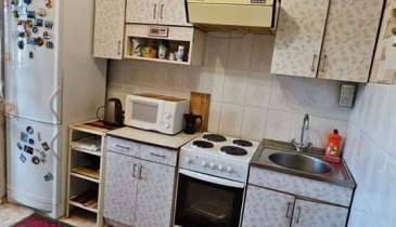 г. Омск,  ул. Полторацкого, 52