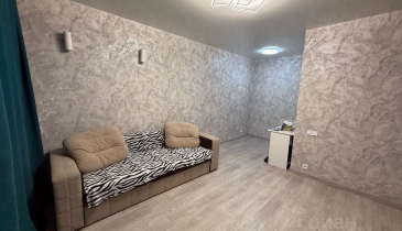 г. Омск,  пр-кт. Комарова, 17 к1