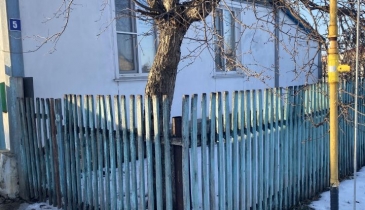 с. Алексеевка, Кормиловский р-н, с. Алексеевка, ул. Центральная, 5