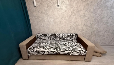 г. Омск,  пр-кт. Комарова, 17 к1