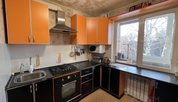 рп. Кормиловка, рп. Кормиловка, ул. Маяковского, 32