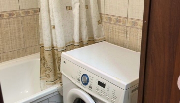 г. Омск,  б-р. Зеленый, 6 к1