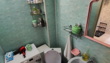 г. Омск,  пр-кт. Космический, 18