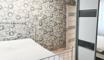 г. Омск,  б-р. М.М.Кузьмина, 21