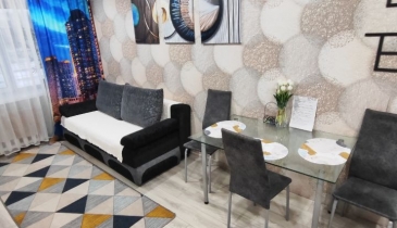 г. Омск,  пр-кт. Космический, 18