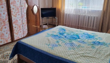 с. Заречное, Нововаршавский р-н, с. Заречное, ул. Набережная, 21