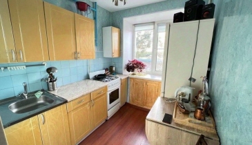 г. Омск,  ул. Иртышская Набережная, 12