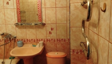 г. Омск,  ул. Бархатовой, 6