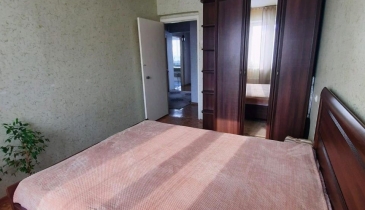 г. Омск,  пр-кт. Сибирский, 45/1