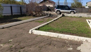 с. Заречное, Нововаршавский р-н, с. Заречное, ул. Набережная, 21