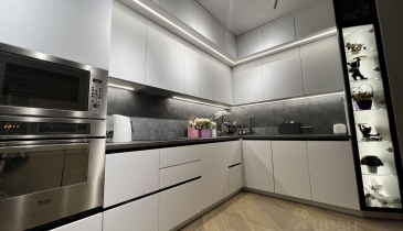 г. Омск,  ул. Декабристов, 114 к1