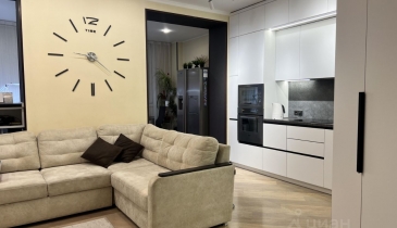 г. Омск,  ул. Декабристов, 114 к1