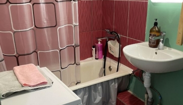 г. Омск,  ул. Дмитриева, 4 к2