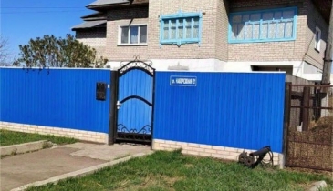 с. Заречное, Нововаршавский р-н, с. Заречное, ул. Набережная, 21