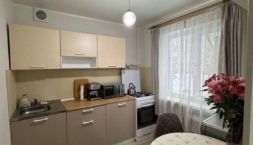 г. Омск,  ул. Светлая, 12