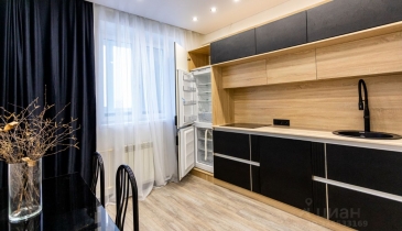 г. Омск,  б-р. М.М.Кузьмина, 5