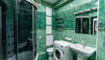 г. Омск,  б-р. М.М.Кузьмина, 5