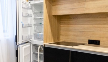 г. Омск,  б-р. М.М.Кузьмина, 5