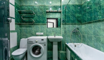 г. Омск,  б-р. М.М.Кузьмина, 5